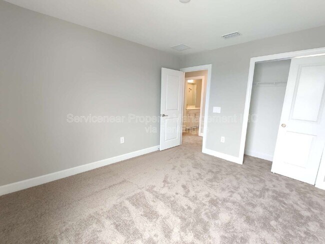 Building Photo - 6211 Baywood Ct