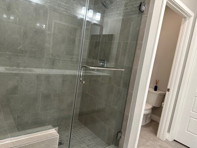 Building Photo - Cessna Lane