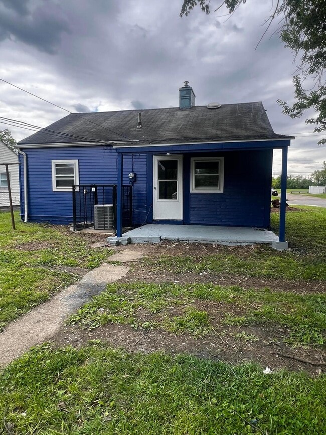 Building Photo - 3180 E 12th Ave