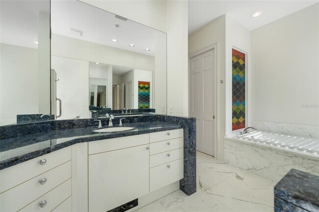 Building Photo - 9701 Lake Isleworth Ct