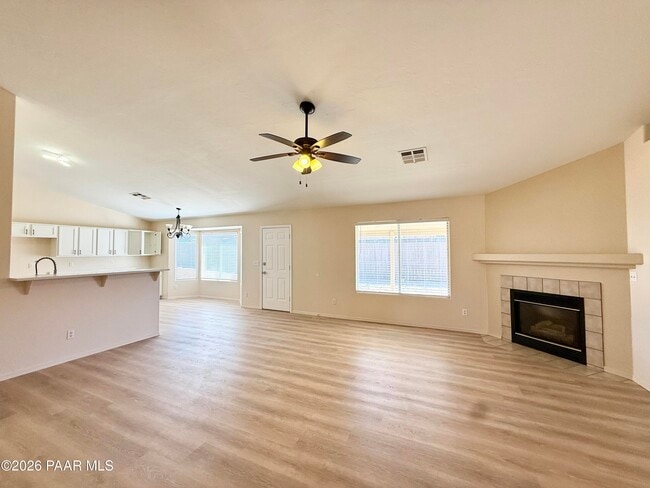 Building Photo - 8561 E Posse Cir