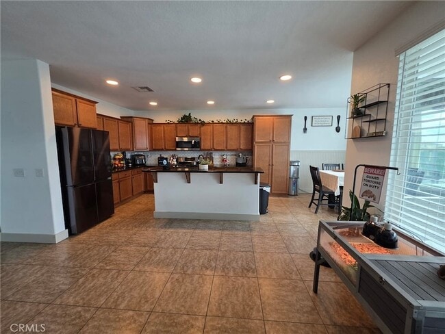 Building Photo - 15895 Green Acres Ct