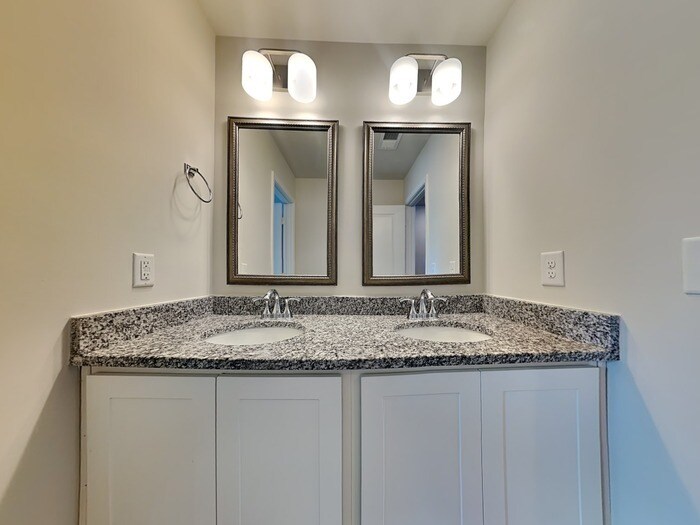 Building Photo - 498 Blue Garden Wy