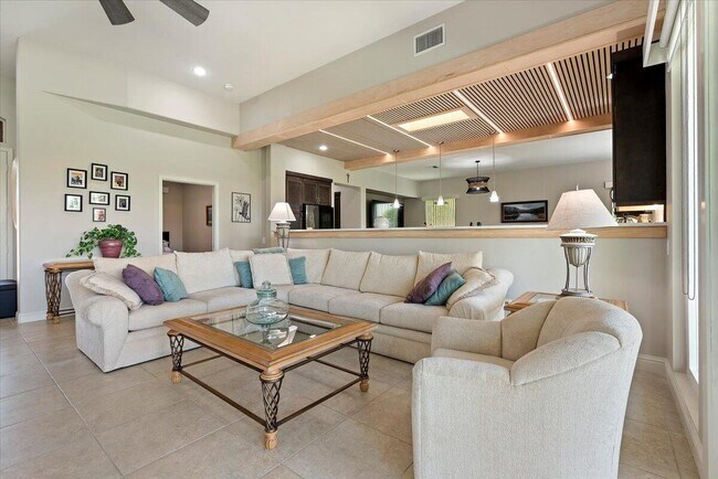 Building Photo - 39305 Fernwood Glen Ct