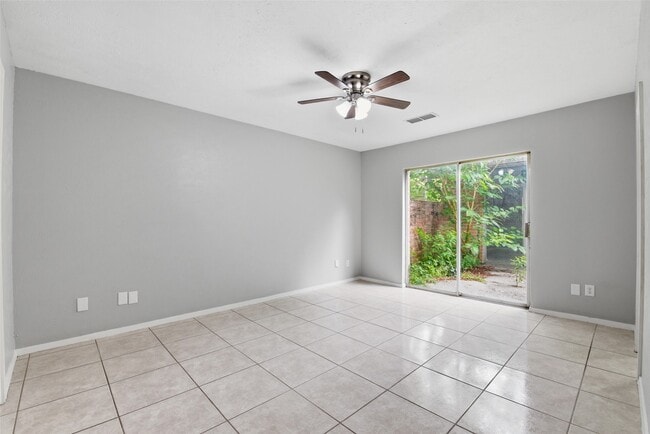 Building Photo - 4702 N Cashel Cir