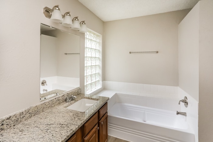 Building Photo - 819 Crooked Creek Ln