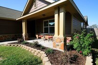 Building Photo - 2111 Springwood Dr