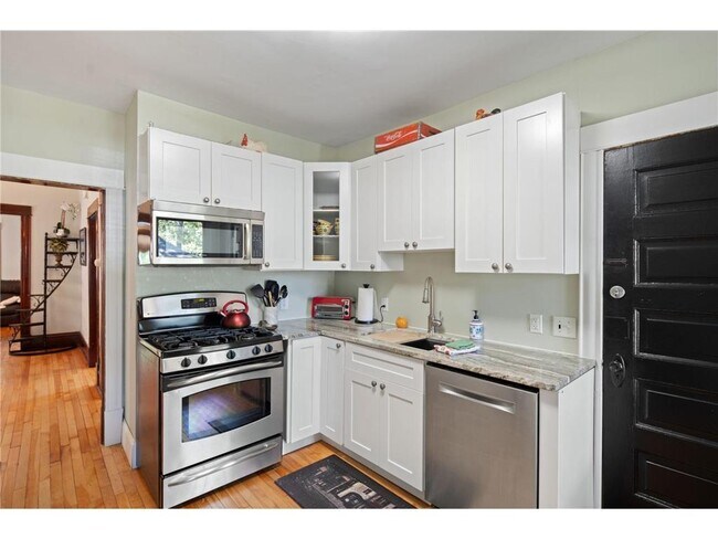 Building Photo - 2713 Garfield Ave