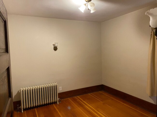 Building Photo - Stunning home in Downtown Longmont