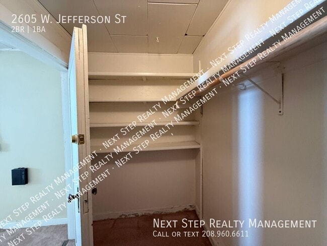 Building Photo - 2605 W Jefferson St