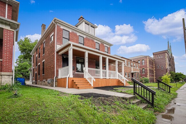 Welcome to 618 S. Ohio Avenue! - 618 S Ohio Ave