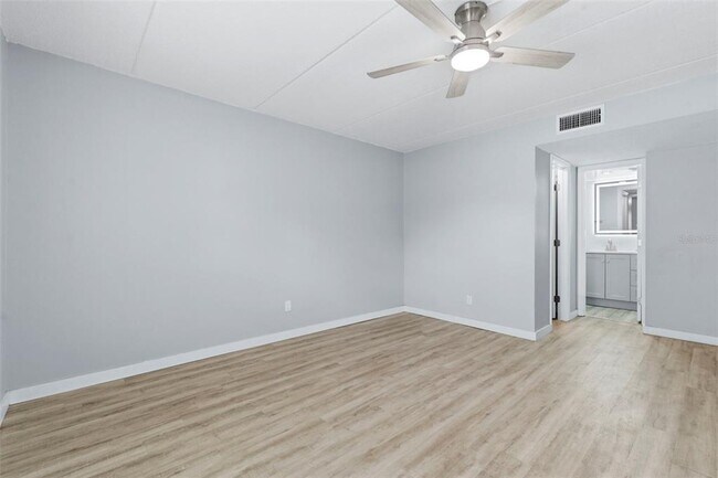 Building Photo - 1125 83rd Ave N