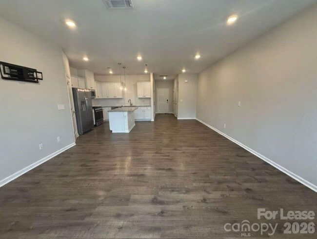 Building Photo - 5215 Maynard Hl Dr