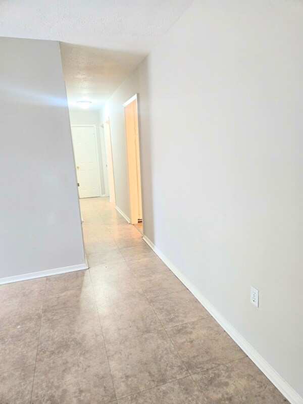 Building Photo - 270 Myer Ave