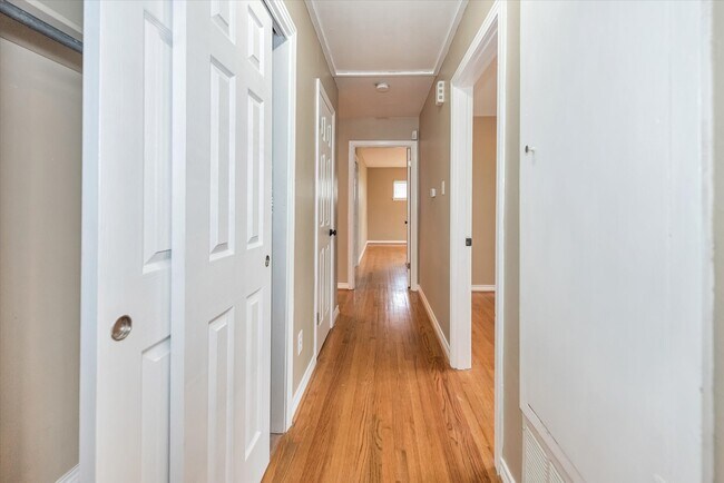 Building Photo - 5321 Pagewood Ln