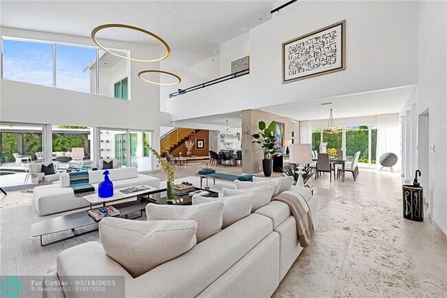 Building Photo - 2416 Bayview Dr