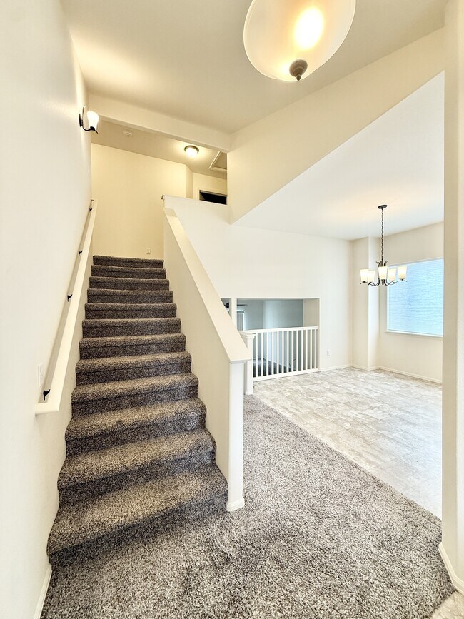 Building Photo - 906 Ashbrook Dr