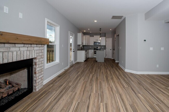 Building Photo - 928 Camden Ct