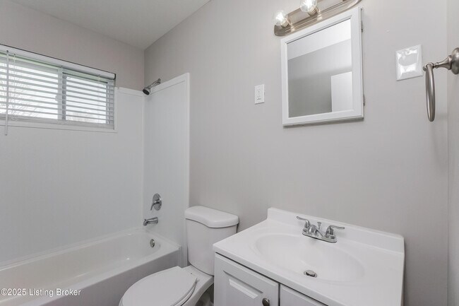 Building Photo - 4513 Cod Dr