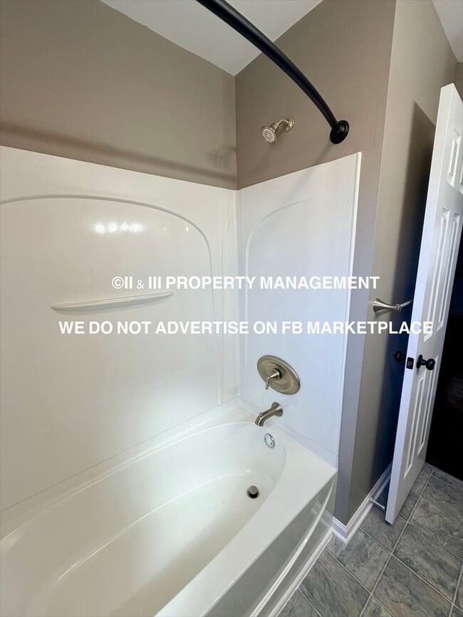 Building Photo - 829 S Sherman St