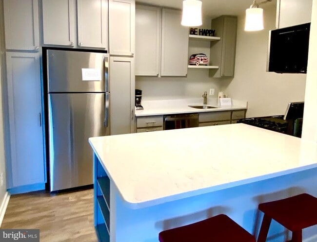 Building Photo - 216 Park Terrace Ct SE