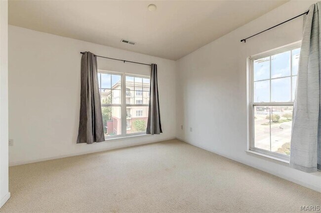 Building Photo - 1270 Strassner Dr