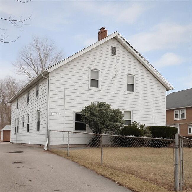 Primary Photo - 14 Douglas St