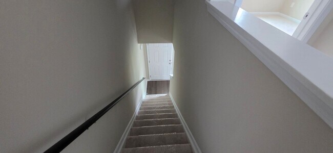 Building Photo - *** Move in Ready ***