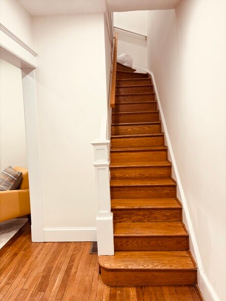 Building Photo - 1826 A St SE