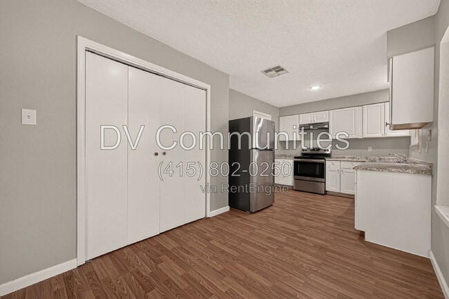 Building Photo - 5041 E Ridge Creek Dr