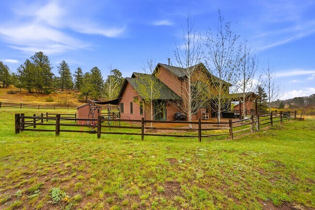 Building Photo - 81 Elmgreen Ln