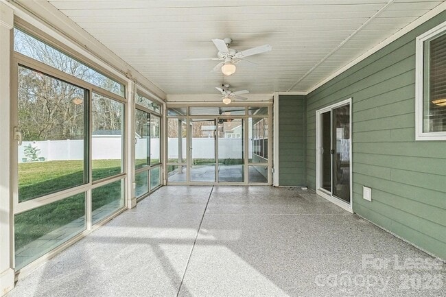 Building Photo - 2120 Katie Alice Cir