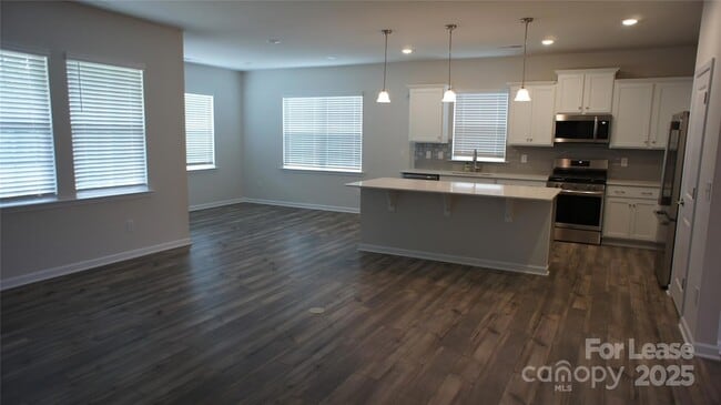 Building Photo - 137 Pampas Pl