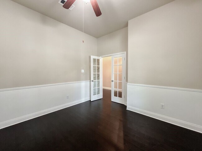 Building Photo - 10 Pilot Rock Pl