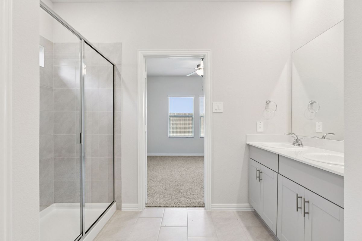 Building Photo - 109 Greenbriar Dr