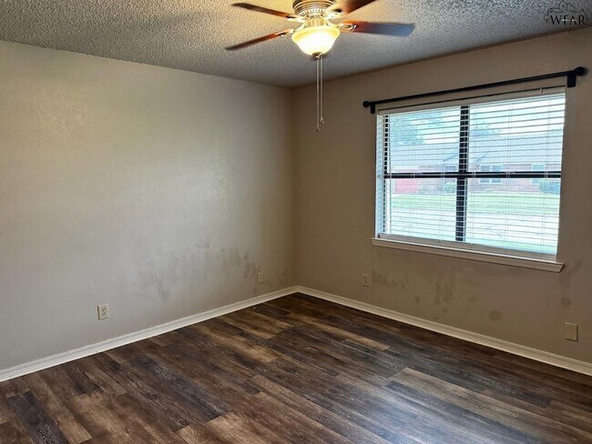 Building Photo - 4705 Trinidad Dr
