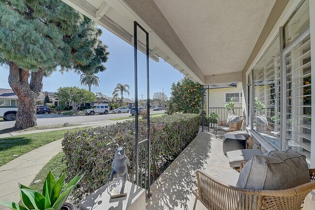 Building Photo - 444 N Shattuck Pl