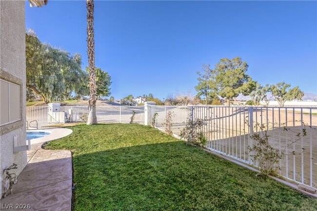 Building Photo - 5152 Forest Oaks Dr