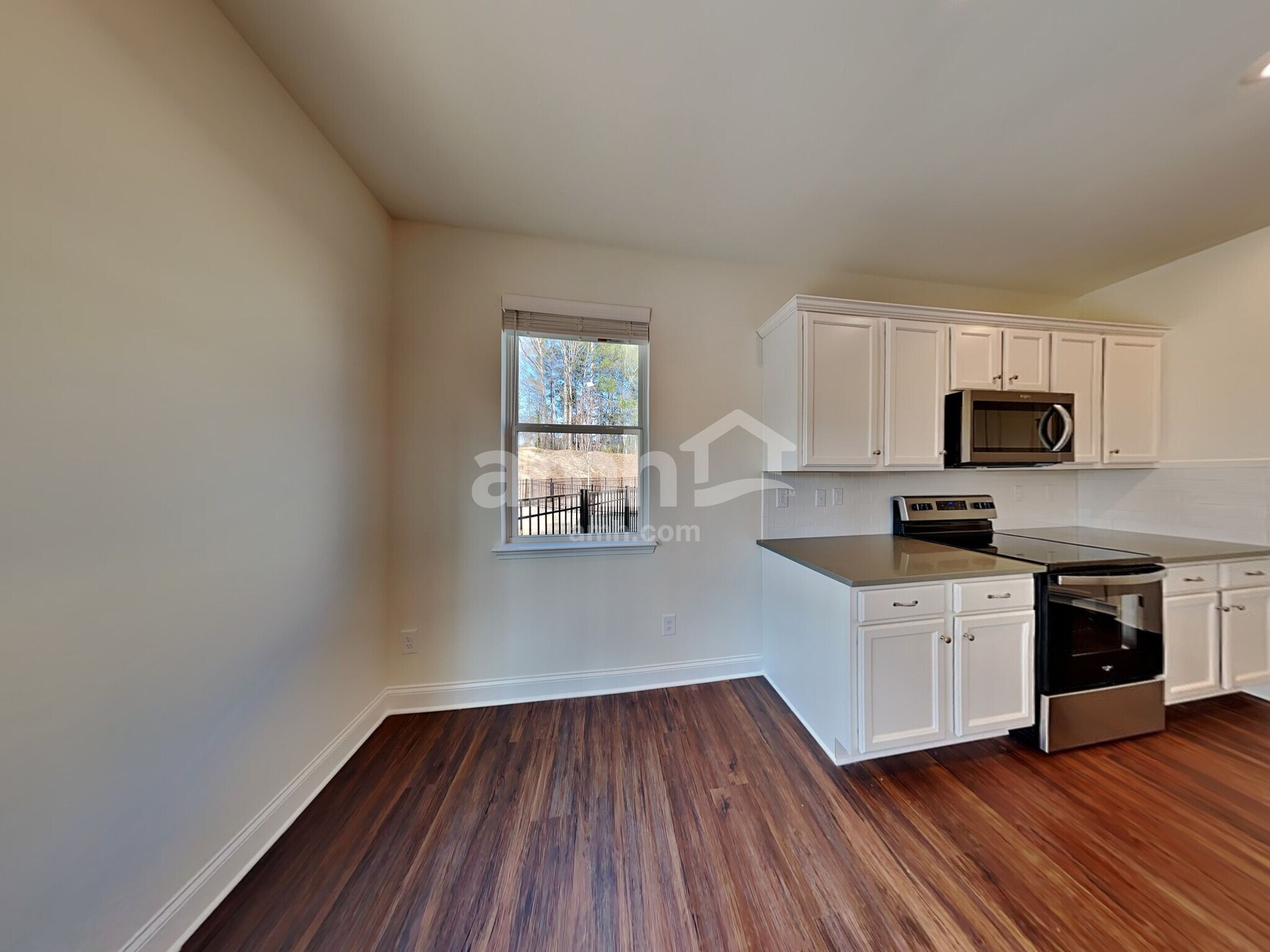 Building Photo - 1802 Windsor Park Ave