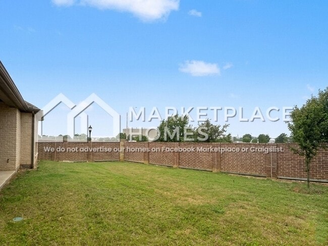 Building Photo - 1208 Mnr Crk Wy