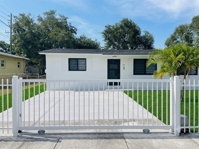 Building Photo - 1855 NW 93rd Terrace