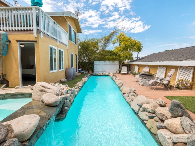 Building Photo - 416 Virginia St