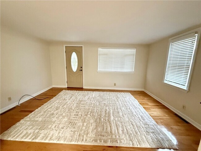 Building Photo - 1359 Johnston Ave