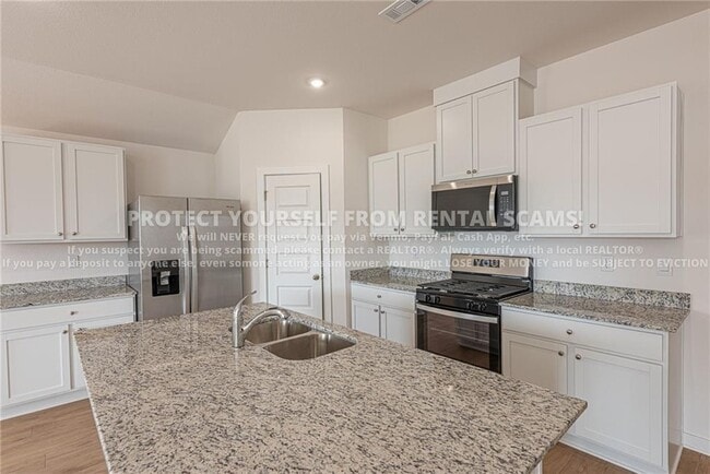 Building Photo - 3031 Laredo Ln