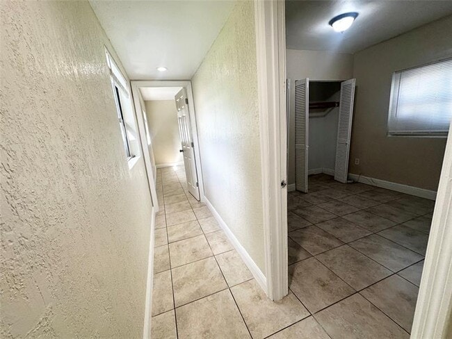 Building Photo - 260 NW 106th St