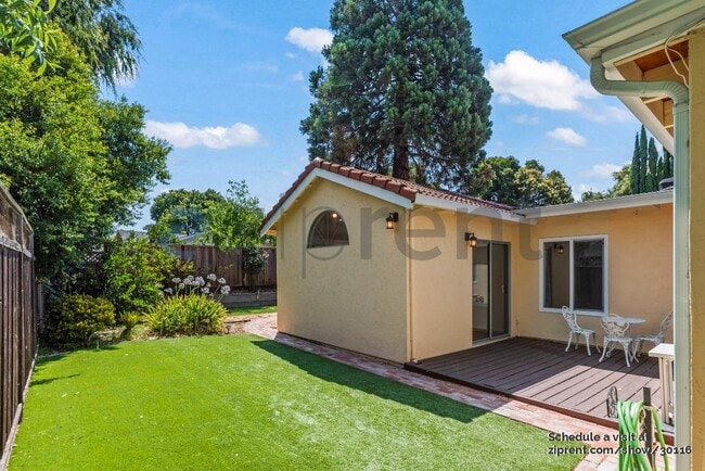 Building Photo - 2257 Goldcrest Cir