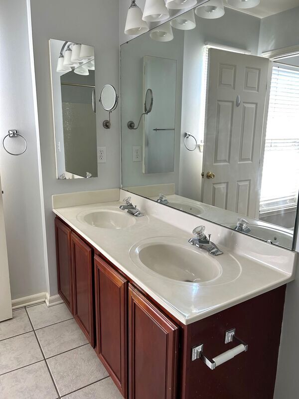 Building Photo - 109 Cambria Ct