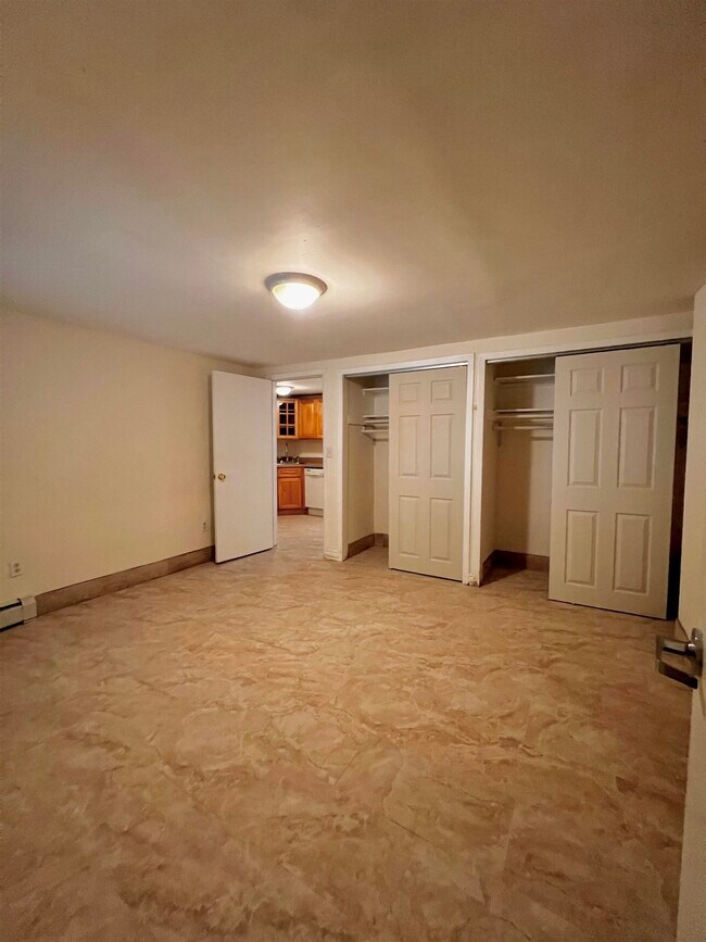 Building Photo - 613 Jersey Ave