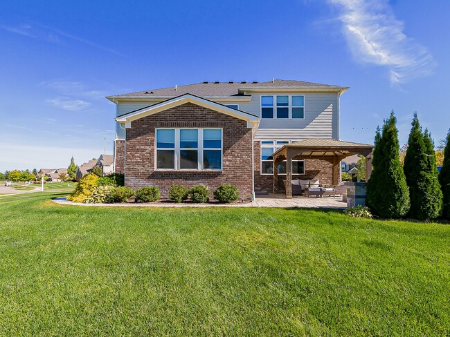 Building Photo - AVAILABLE NOW! Stunning South Lyon Home wi...