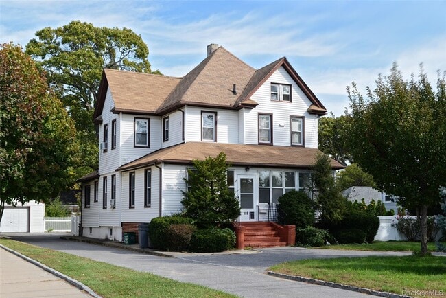 Primary Photo - 189 Forest Ave